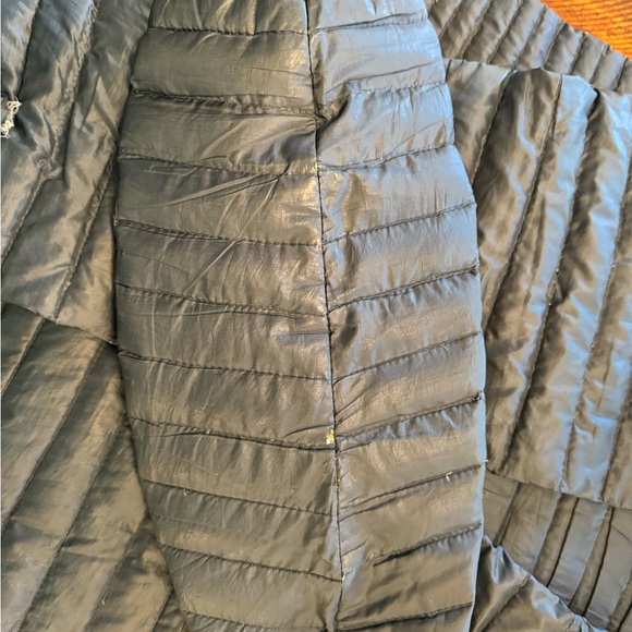 Men’s Eddie Bauer MicroTherm Down Winter Jacket in Large - Picture 5 of 5